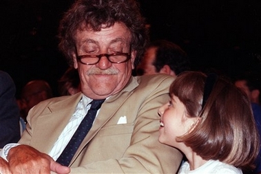 Vonnegut with his daughter Lily (1990)